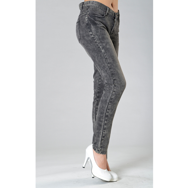 SY010噴沙洗水牛仔長(zhǎng)褲側(cè)面效果 SY010噴沙洗水牛仔長(zhǎng)褲側(cè)面效果